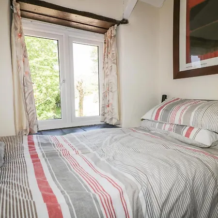Little Trespettigue Holiday home